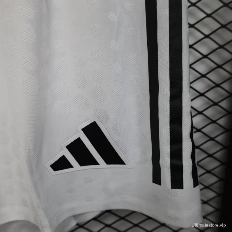 Player Version 25/26 Newcastle United Home Shorts